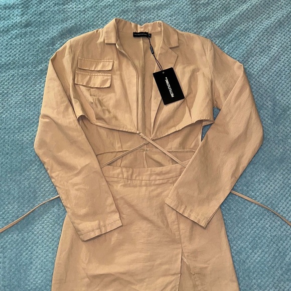 Pretty little thing dress - Picture 1 of 4